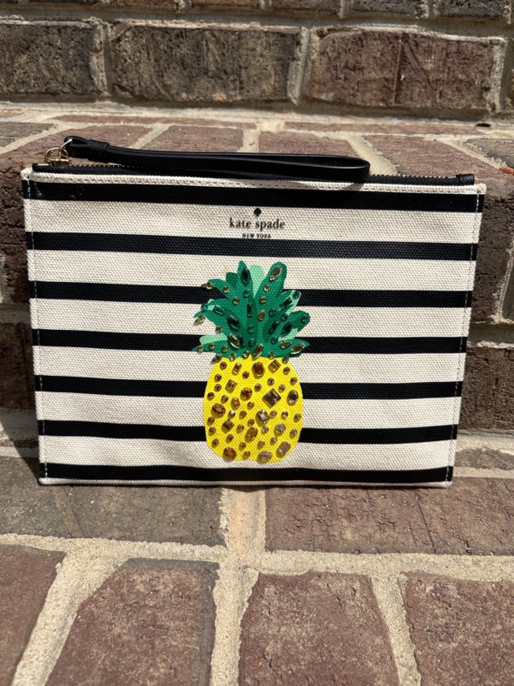 Kate Spade Retired “By The Pool” Pinespple Bella Wristlet EUC